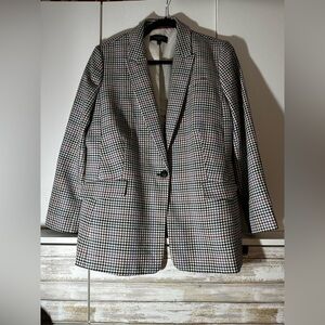 Talbots multicolored houndstooth blazer in size 16 P. Excellent condition.